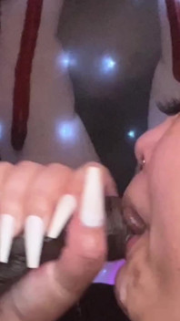 Indy Gets a Facials