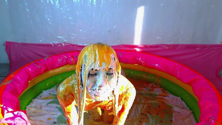 MartinaMagni: A Interactive Savory, Sweet Messy Game Wam