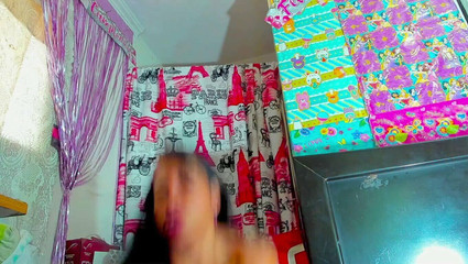 Barbychocolat: Jezdi na hračce a stříkej ve svém těle