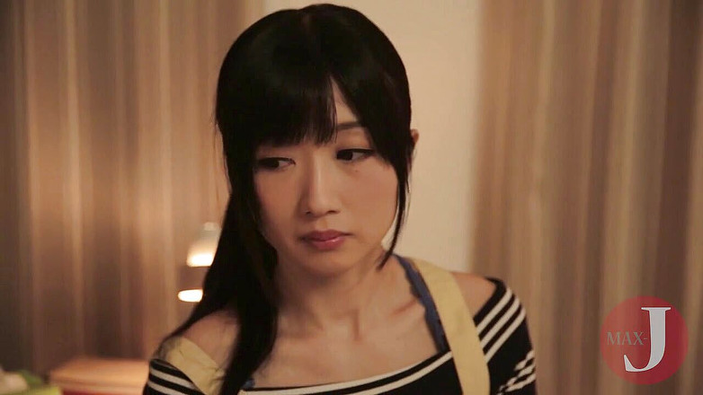 Asian happy ending: Wonderful japanese teen queening her boyfriend and getting screwed