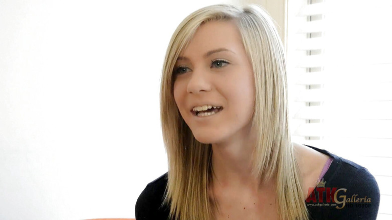 ATKIngdom: Le interviste di chloe Brooke.