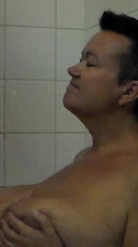John Is Pissing on Jen in the Shower