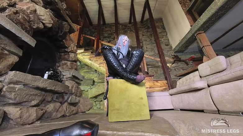 Mistress Legs: ナイロンフェイスシッティング・ヘブン マルチアングルナイロン・アス・ドミネーション&amp;ワーシップ - パート1