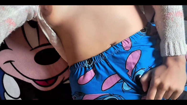 Yulieth Gomez: ओह, कोलम्बियाई महिला कपड़े उतारती है और अपनी को छूती है!