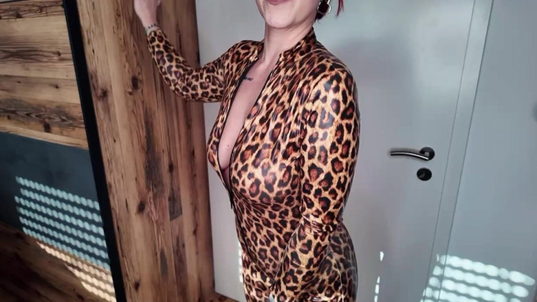 Nina Devil: Pouvez-vous résister à la tentation ?