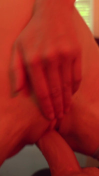 Anna Solo Masturbation in My Bed