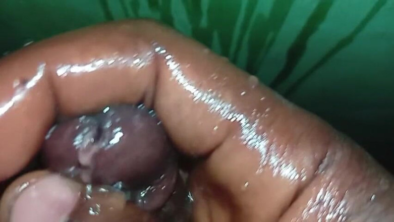 Badman4606: Créame bebé, seré gentil con tu pequeño coño