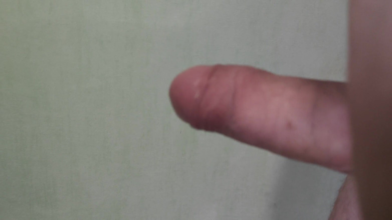 Auff: Guy jerking off dick
