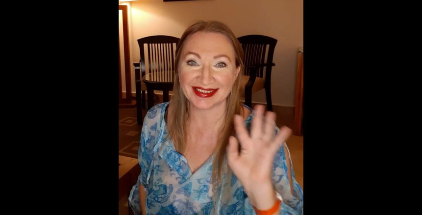 MariaOld: 내 옷을 좋아하고 내 젖탱이, 보지, 엉덩이 구멍을 보고 싶어하는 모든 사람들을 위해...