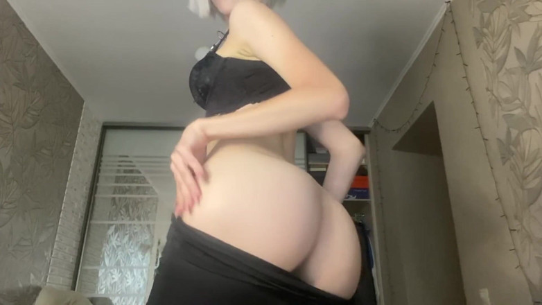 Skinny_lady69: Strip cosplay