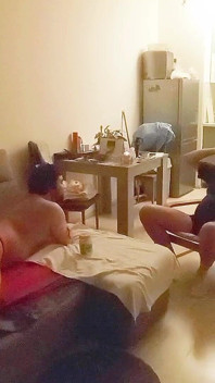 Trio cuckold bisex con moglie calda