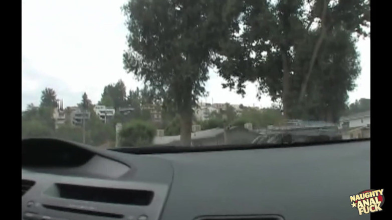 Naughty anal fuck: Busty brunette làm cho không một nhưng hai chàng trai...