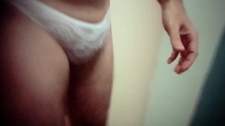 Alan Long: Спускаюся по сходах будівлі в моїх трусиках!