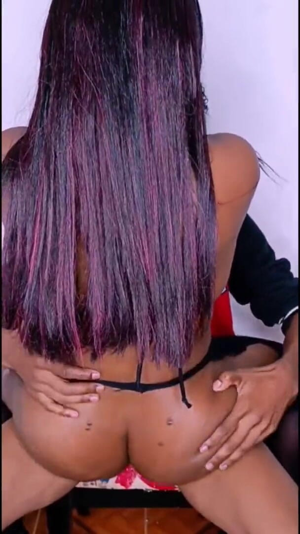 AndreaAndJean: Nejlepší přetékající kundička s mrdkou