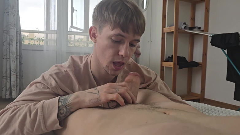 Max Gen: Celé video ošukal Twink a Cummed Juicy