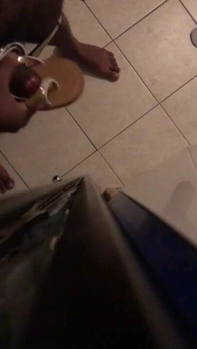 Sexy sereppu: Masturbating with My Wife Shoe