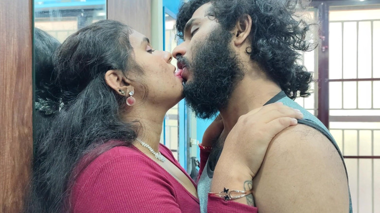 Vaigavarun45: Couple Romance