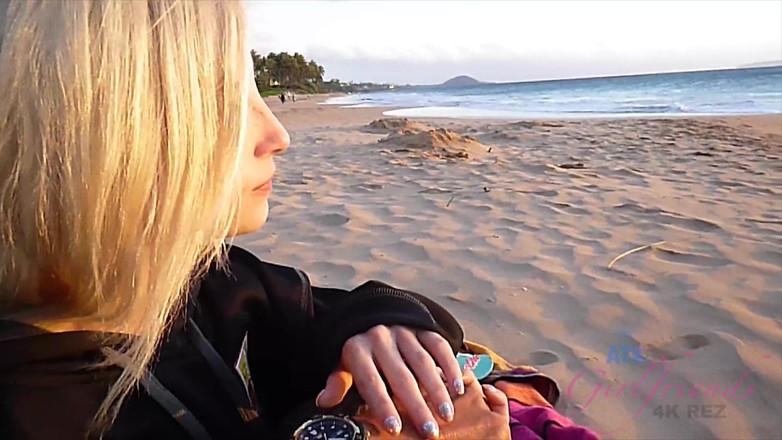 ATK Fans (Girlfriends): Virtual vacation on Hawaii with blonde Piper Perri 3/7