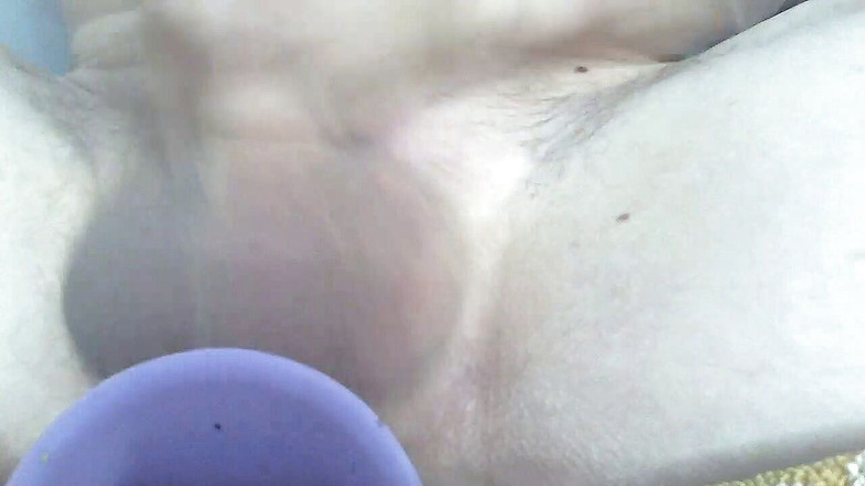 MeandI2: Branlette avec orgasme et gode dans mon cul