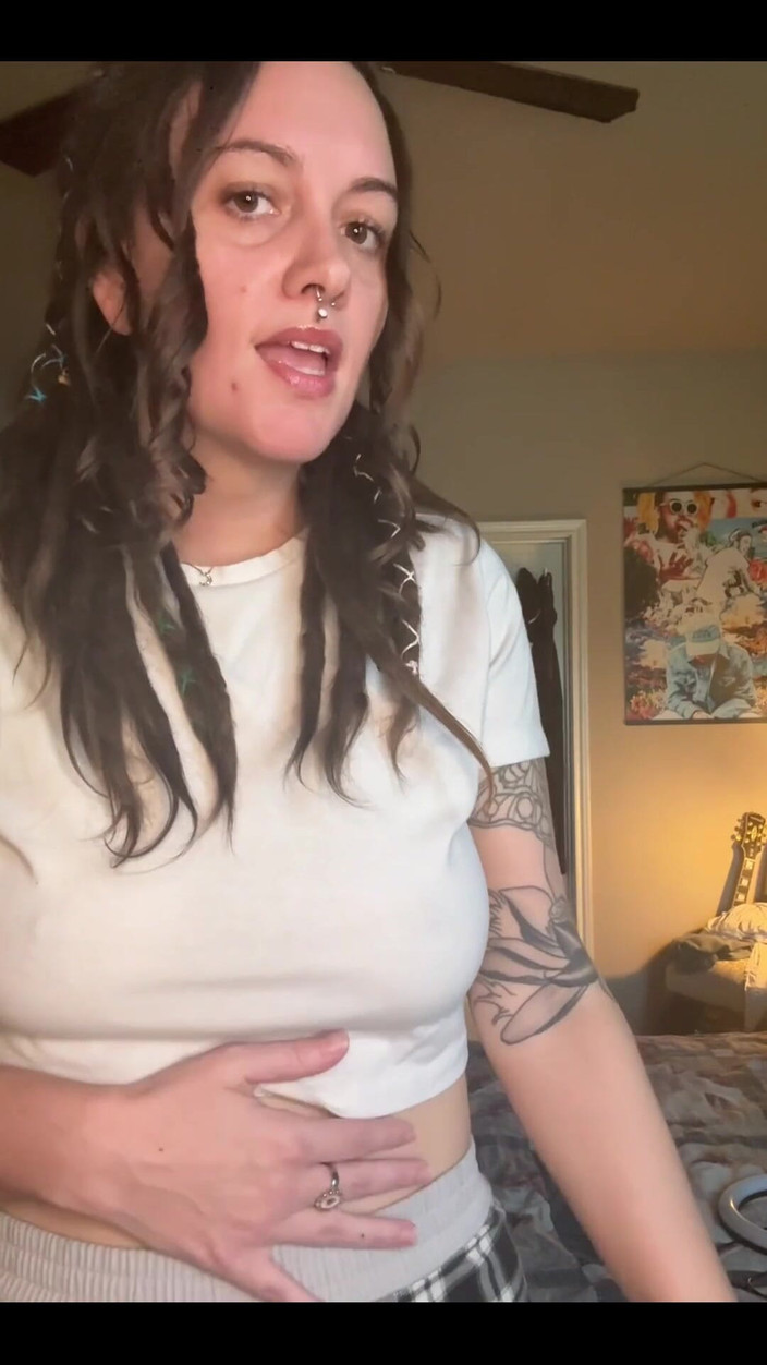 Chery Trees: Fantasi seks terlarang ayah tiri