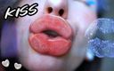 Rarible Diamond: Beso de chica glamour con dulces labios jugosos y brillantes