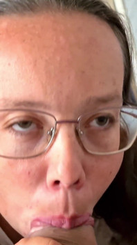 Give Him a Blowjob and Continue Sucking After the Facial