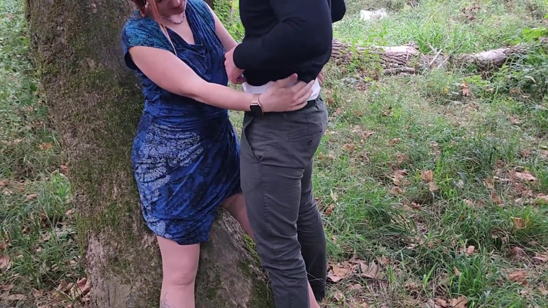 Sexymarghot: Exhib nature turns into a hot threesome