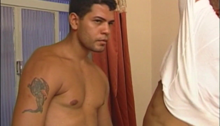 Gaybareback: Latino ass to rim