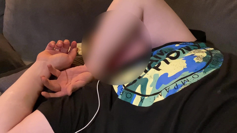 ButHoleDildoLover: My fourth breathplay - Double latexglove mask breathing