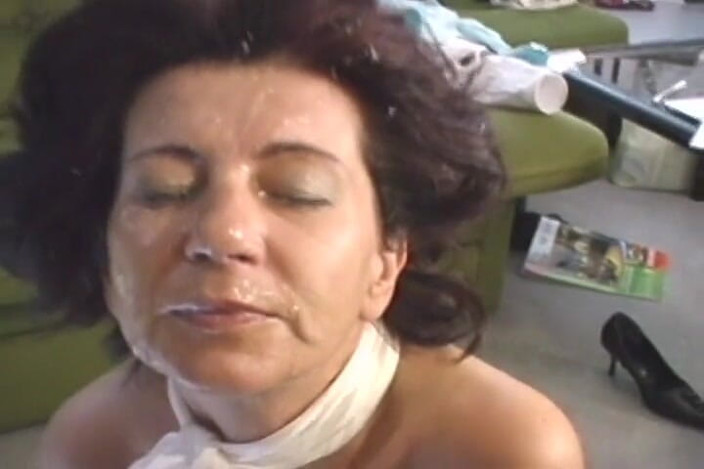 Vintage Babes: Brunette Granny Takes a Huge Facial After Hard Sex