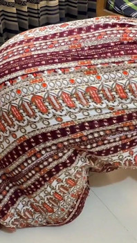 Ibu tiri mesir dengan pantat bahenol dan memek sempit terjebak di bawah ranjang sebelum dia mau seks anal kasar dariku