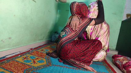 Sexy biwi: Hari ini bhabhi dan saudara tirinya dientot pantatnya. Hari ini...