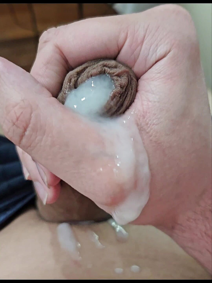 Lkdick8: 独奏男孩撸管和射精汇编