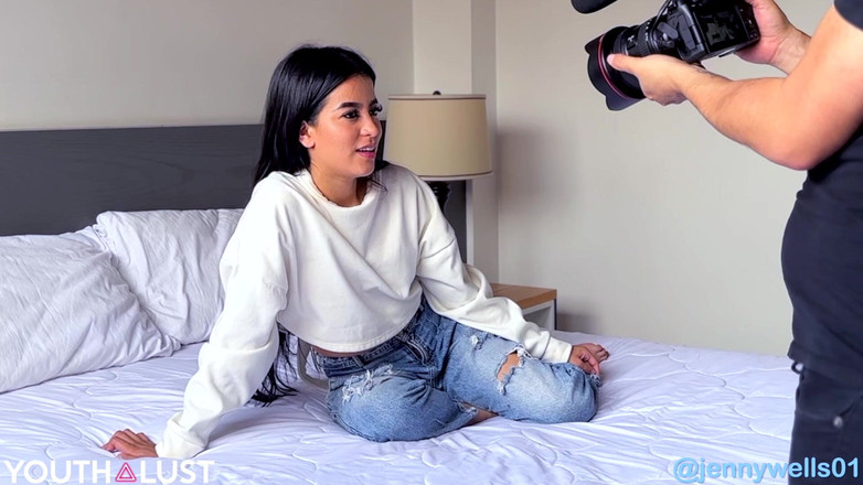 Youth Lust: 珍妮首次亮相 扩展