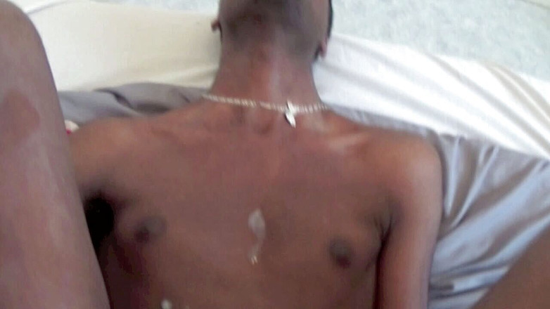 Crunch Boy: Sexy giovane ebano scopata da Stan Lacoste