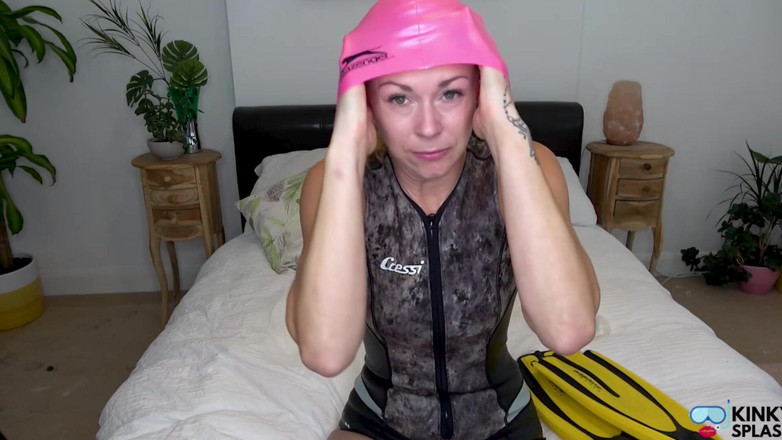 UKCuteGirl Lucy Lauren: Snorkel Gear Fetish Orgasm Control Game