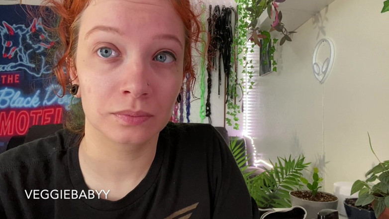 Veggiebabyy: Tired Girl Yawns While Getting Ready