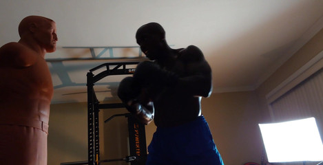 Hallelujah Johnson: Entraînement de boxe aujourd’hui, la motivation profonde décrit la motivation à...
