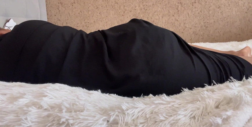 Lux Eva: Ragazza araba senza mutandine 1