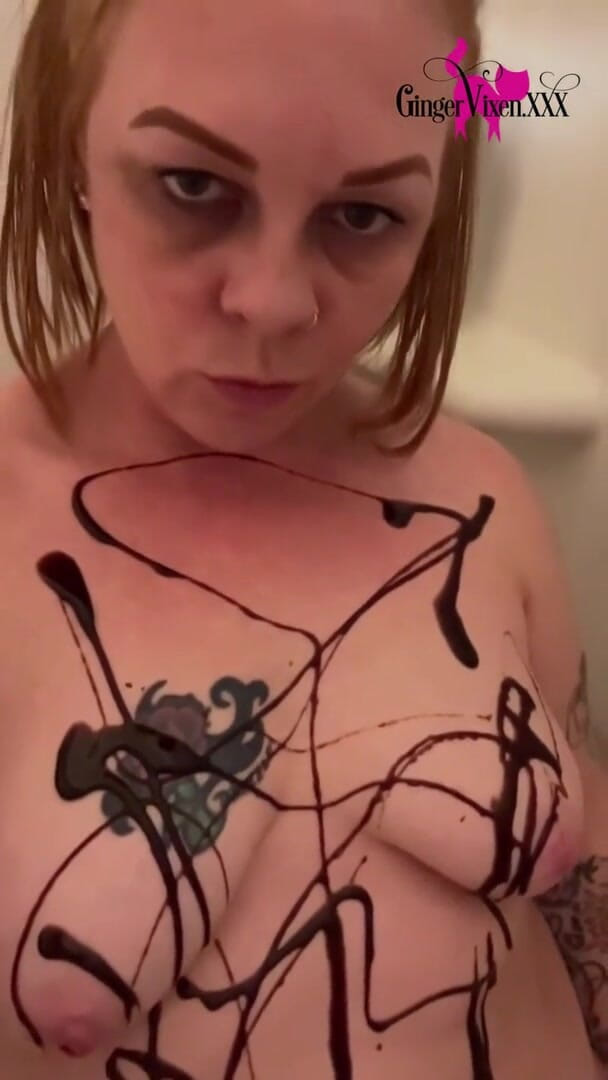 GingerVixen.XXX: Ginger's chocolate bath
