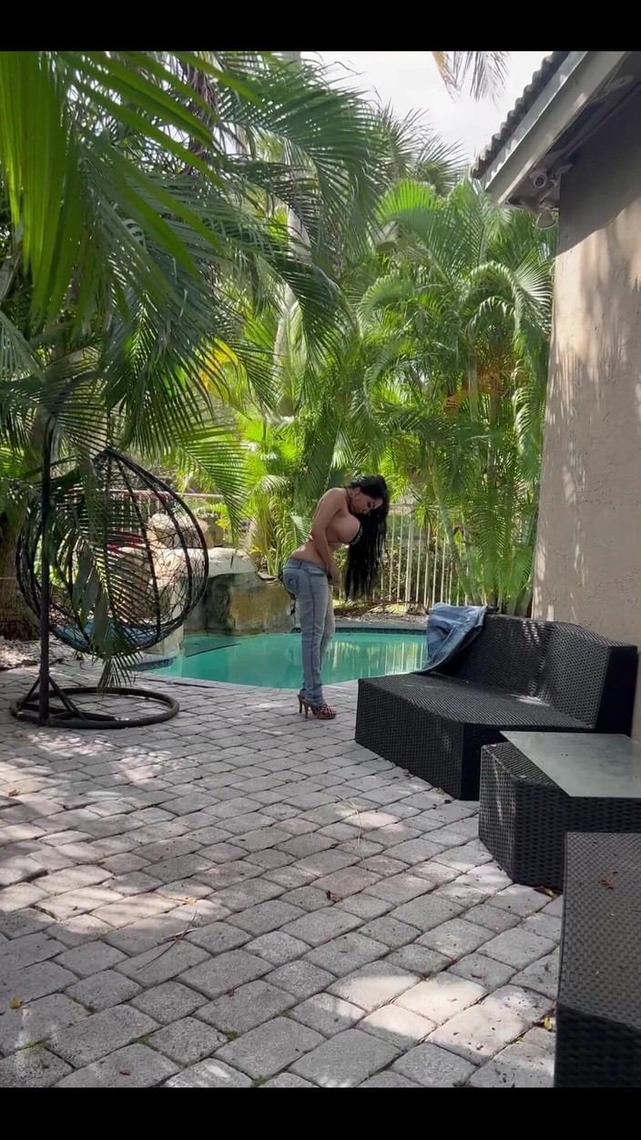 Anakaliyah: 빨고 따먹기