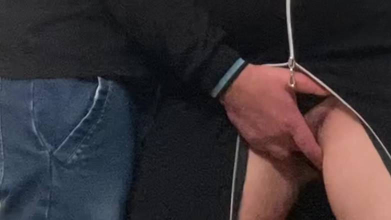 Niki studio: Уфф!! Якийсь незнайомець брудно потер мою пизду в німецькому метро