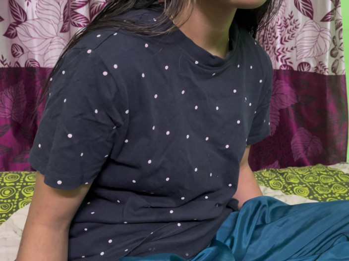 Riya Chowdhury: Bhabhi se převléká, když ji uvidím