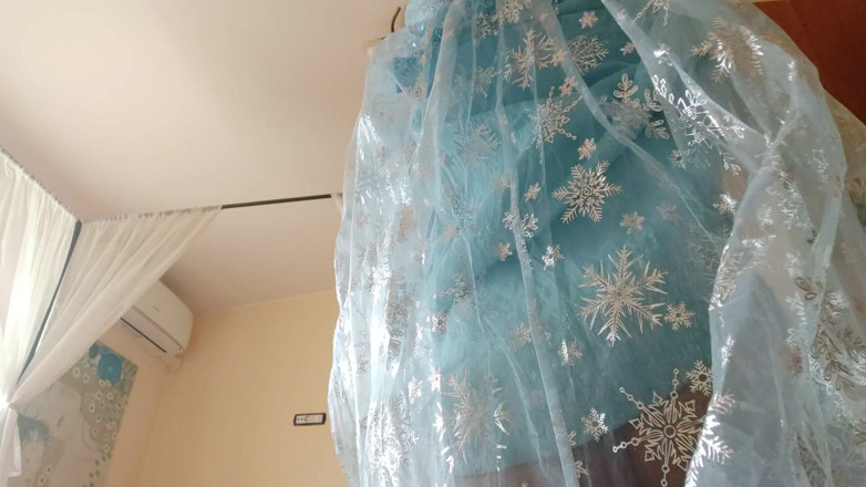 savannahamatoriale: Elsa, not frozen at all