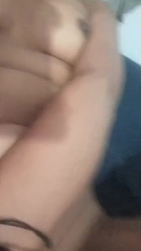 Cachonda Se Da Dedo Sola