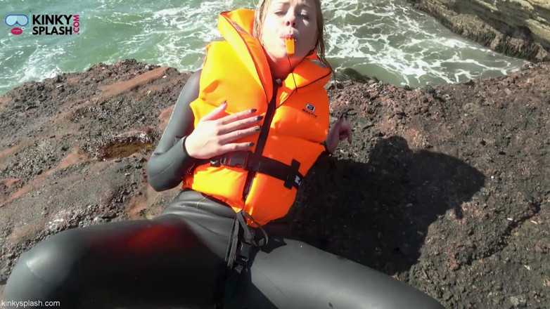 UKCuteGirl Lucy Lauren: Life Jacket Joi Neoprene mengusik, penafian dan kira detik pancutan...