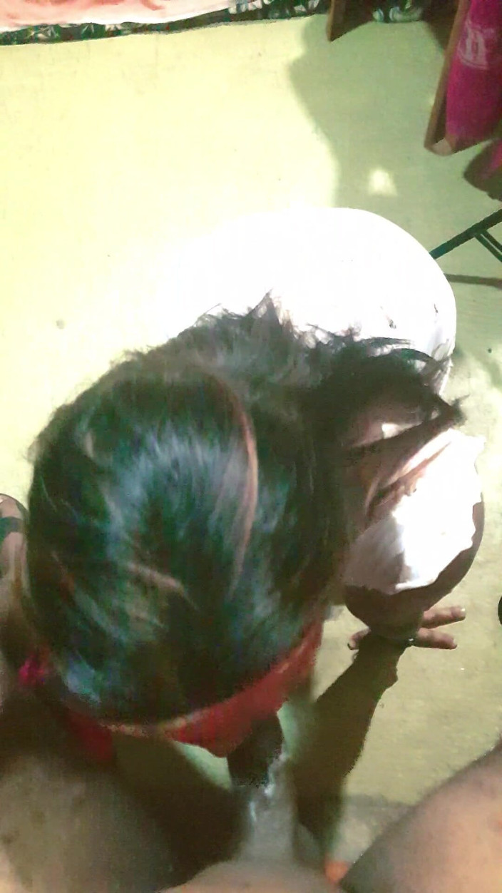 Tiyana: The Blowjob Queen Thusi Take Deep Throated on Knees and...