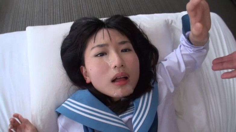 CherryBONBON: Ein reifer mann mit einer verführerischen schönheit in Uniform