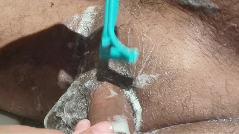 Naughtyroyalpair: Watch This Hot Clean Shave Movement in Full Desi Style