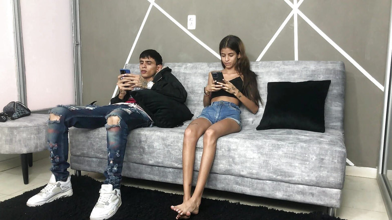 TUflacasex: मुझे दंत चिकित्सक वेटिंग रूम में बड़े लंड वाले लड़के को चोदने की उम्मीद नहीं थी।